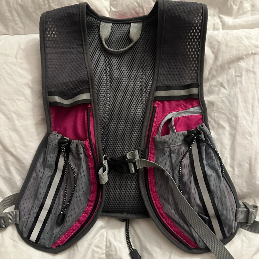 Magenta and Gray RUPUMPACK Backpack Hydration Vest - Picture 3 of 16